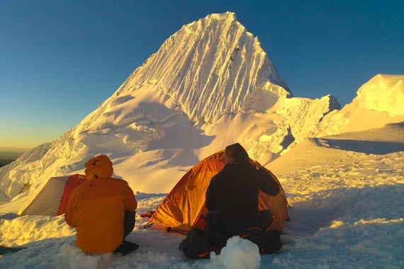 Nevado alpamayo Climb