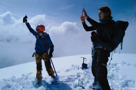climbing-vallunaraju Climb in the Cordillera Blanca Huaraz Peru